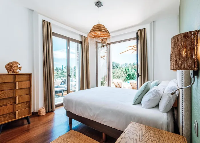 Séjour chez l'habitant Luxury Boutique Prana - Adults Friendly, Pool, Serenity Near Marbella Ojén
